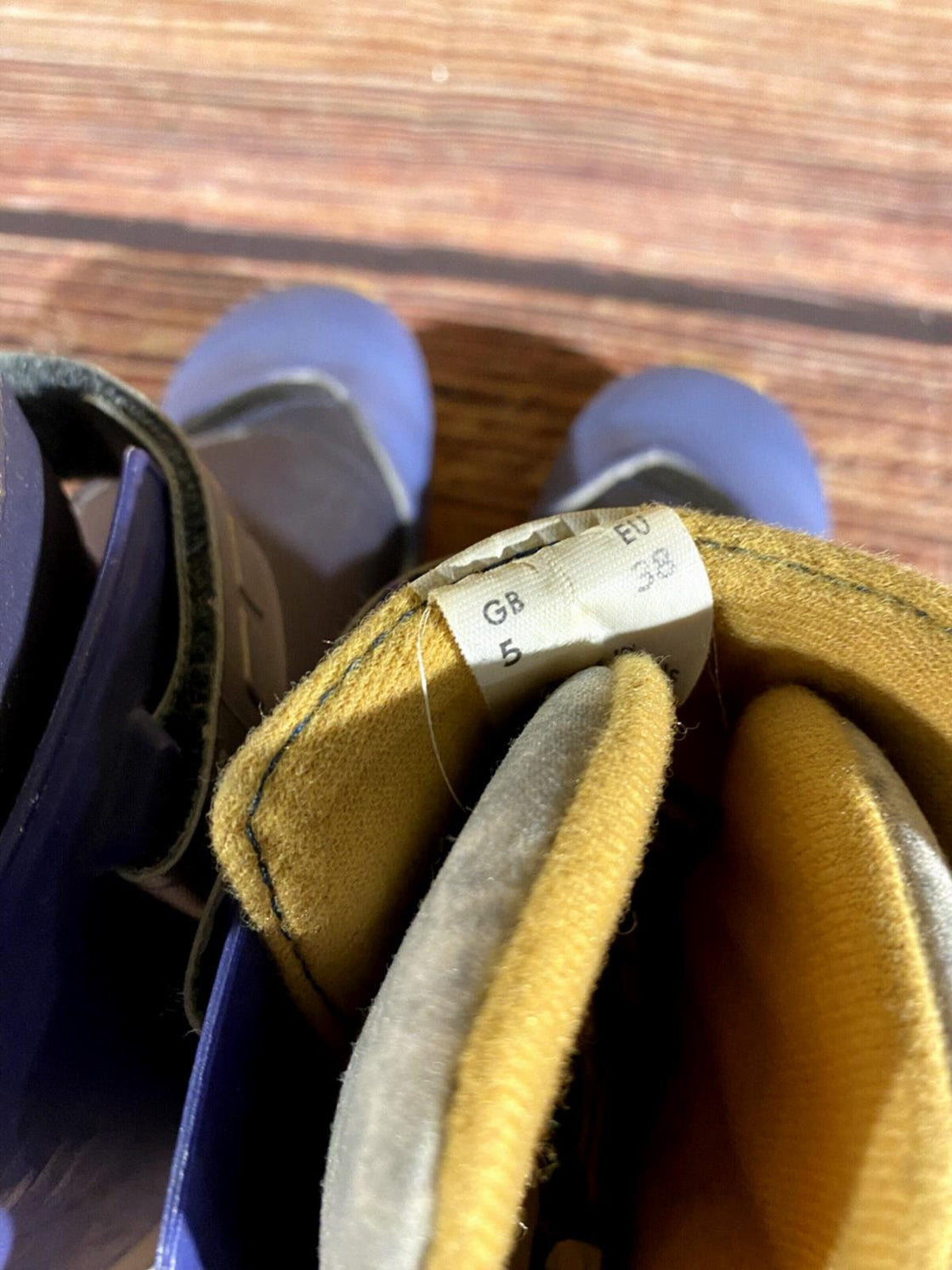 Salomon 811 SC Nordic Cross Country Ski Boots Size EU38 US6 SNS Profil 2006