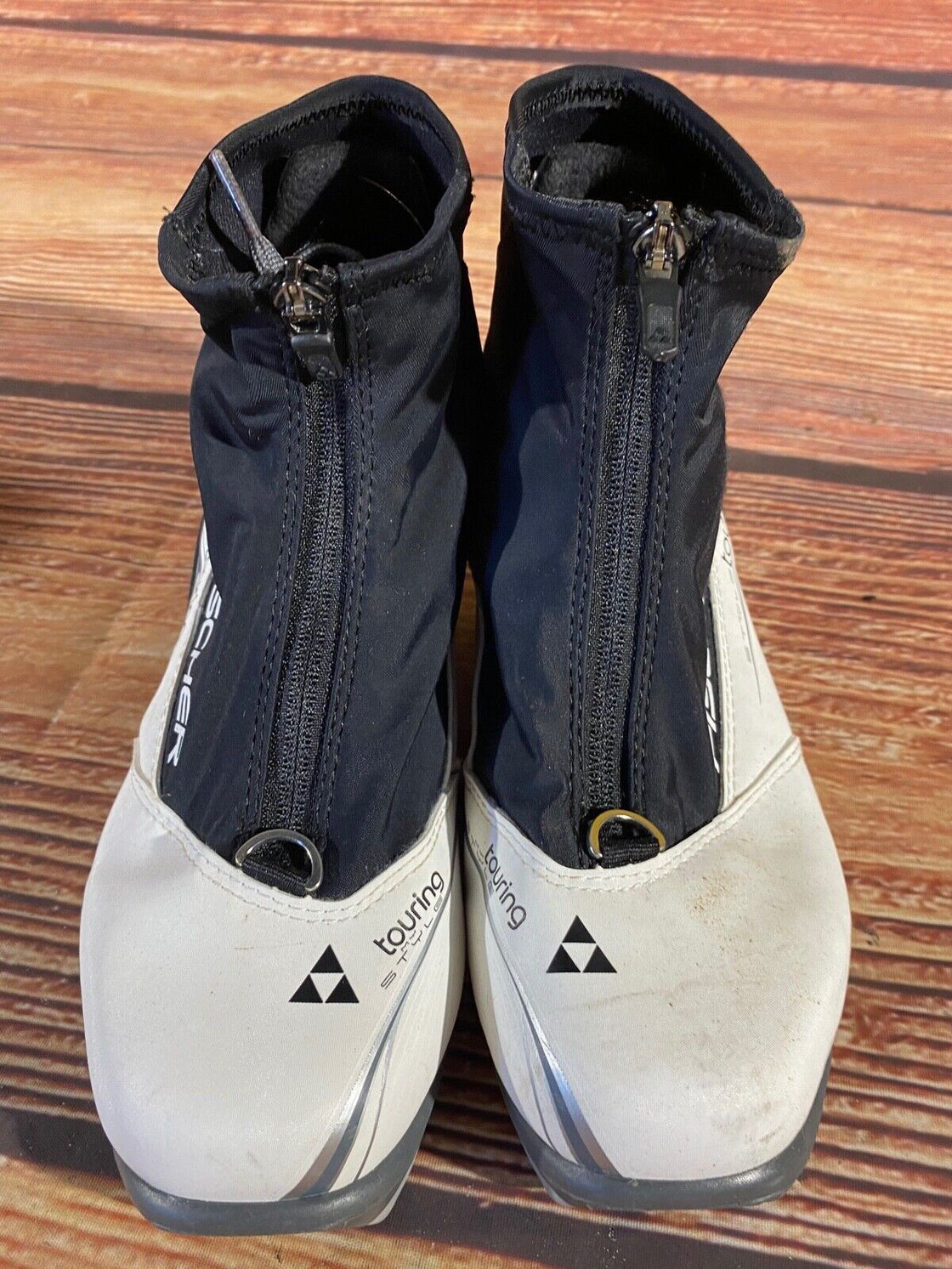 Fischer Style Touring Nordic Cross Country Ski Boots Size EU38 US6 NNN 1286
