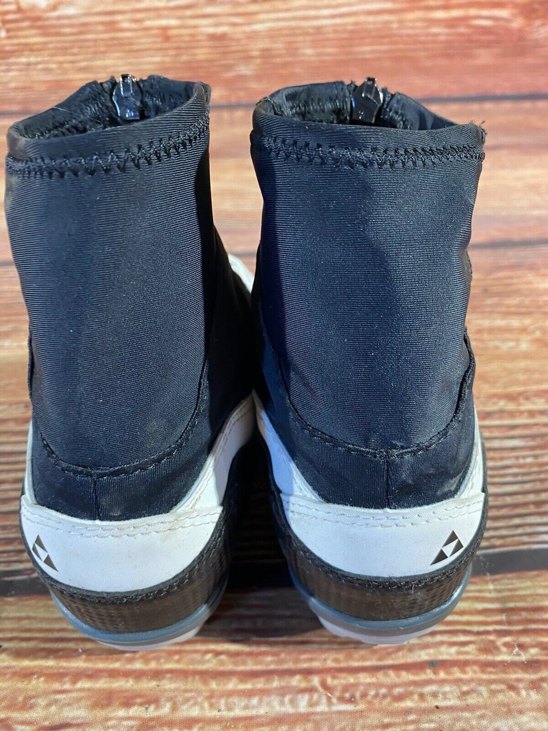 Fischer Style Touring Nordic Cross Country Ski Boots Size EU38 US6 NNN 1286