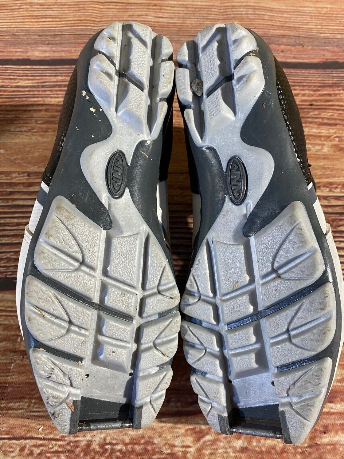 Fischer Style Touring Nordic Cross Country Ski Boots Size EU38 US6 NNN 1286