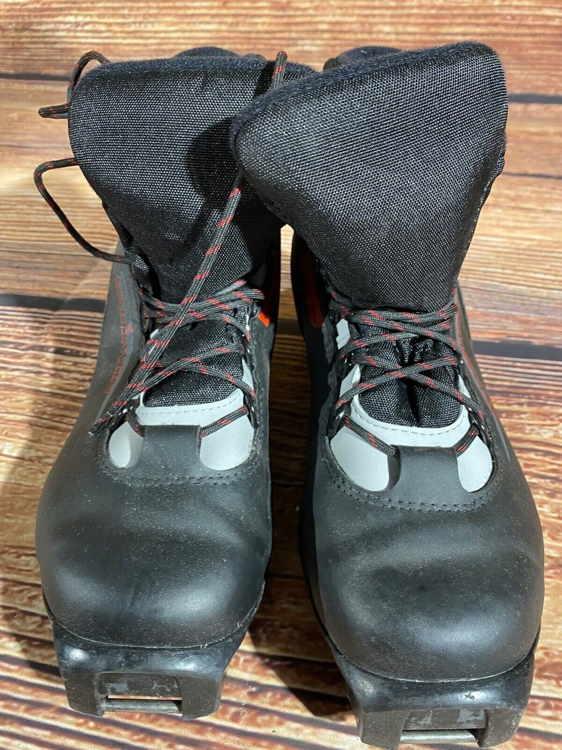 Salomon Escape 5 Cross Country Ski Boots Size EU40 2/3 US7.5 SNS Profil 2074