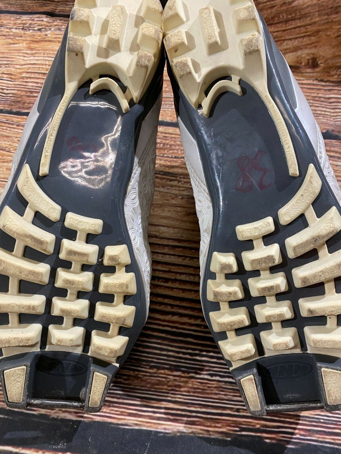 Fischer Vision Comfort Cross Country Ski Boots Combi Size EU38 US6 NNN 2466