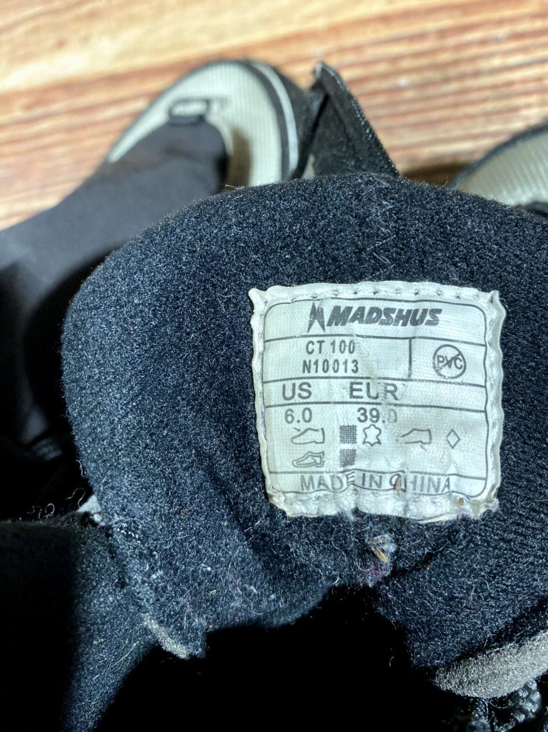 Madshus CT100 Nordic Cross Country Ski Boots Size EU39 US7 for NNN 2551