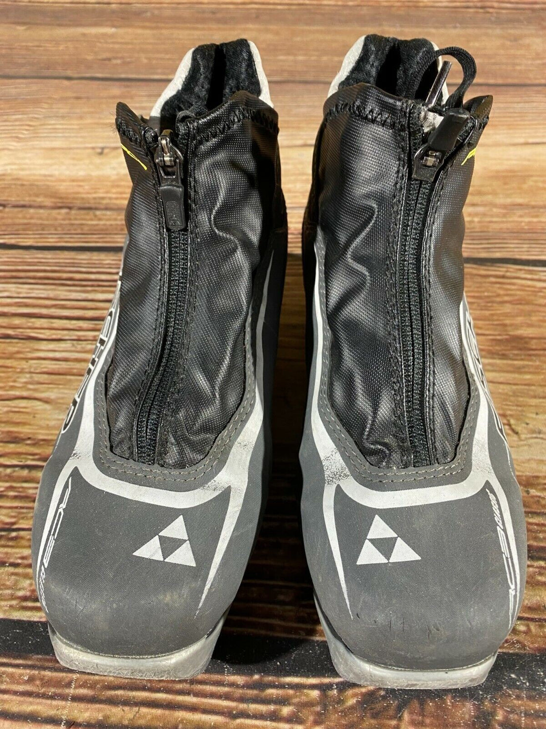 Fischer RC3 Classic Nordic Cross Country Ski Boots Size EU37 US5 NNN F-262