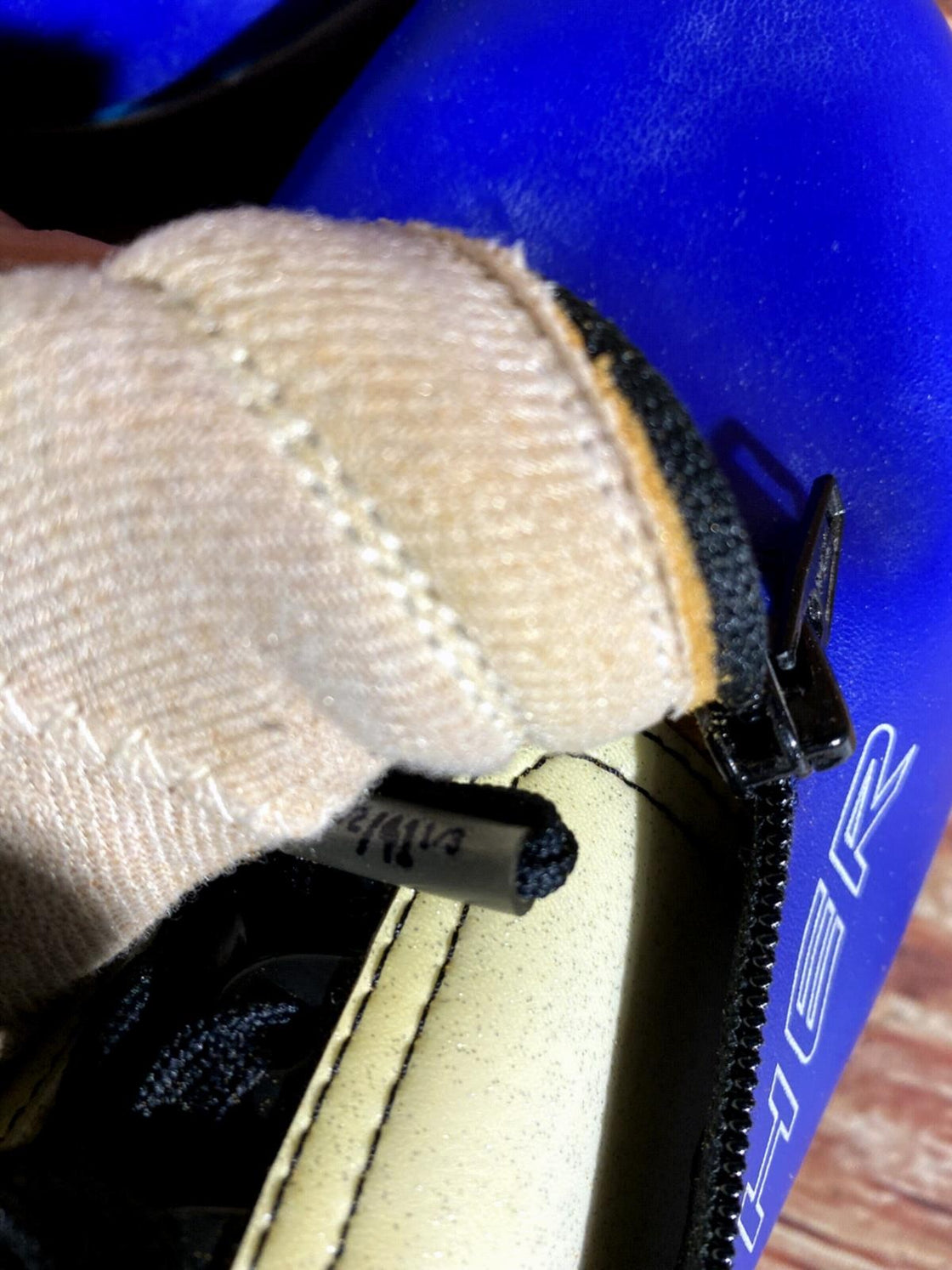 Fischer XC Nordic Cross Country Ski Boots Size EU41 1/3 US7.5 SNS Profil 1531