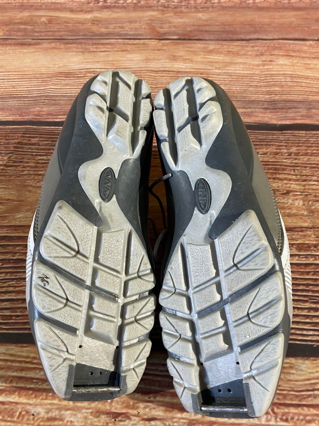 Fischer Comfort Cruiser Nordic Cross Country Ski Boots Size EU38 US6 NNN 1566