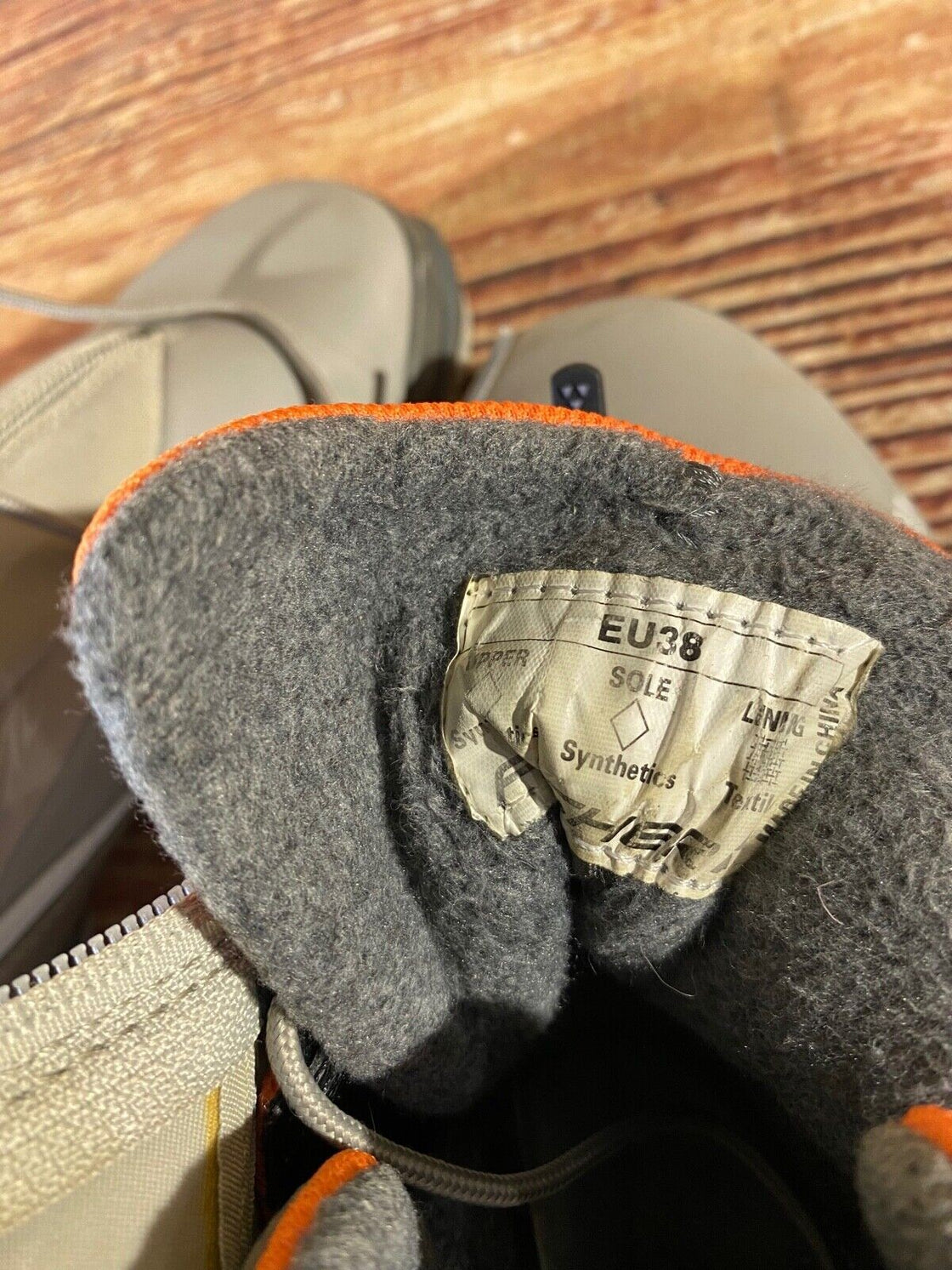 Fischer Comfort Cruiser Nordic Cross Country Ski Boots Size EU38 US6 NNN 1566