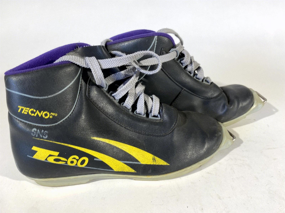 Tecno TC60  Nordic Cross Country Ski Boots Size EU39 US7 SNS Old Bindings 1200