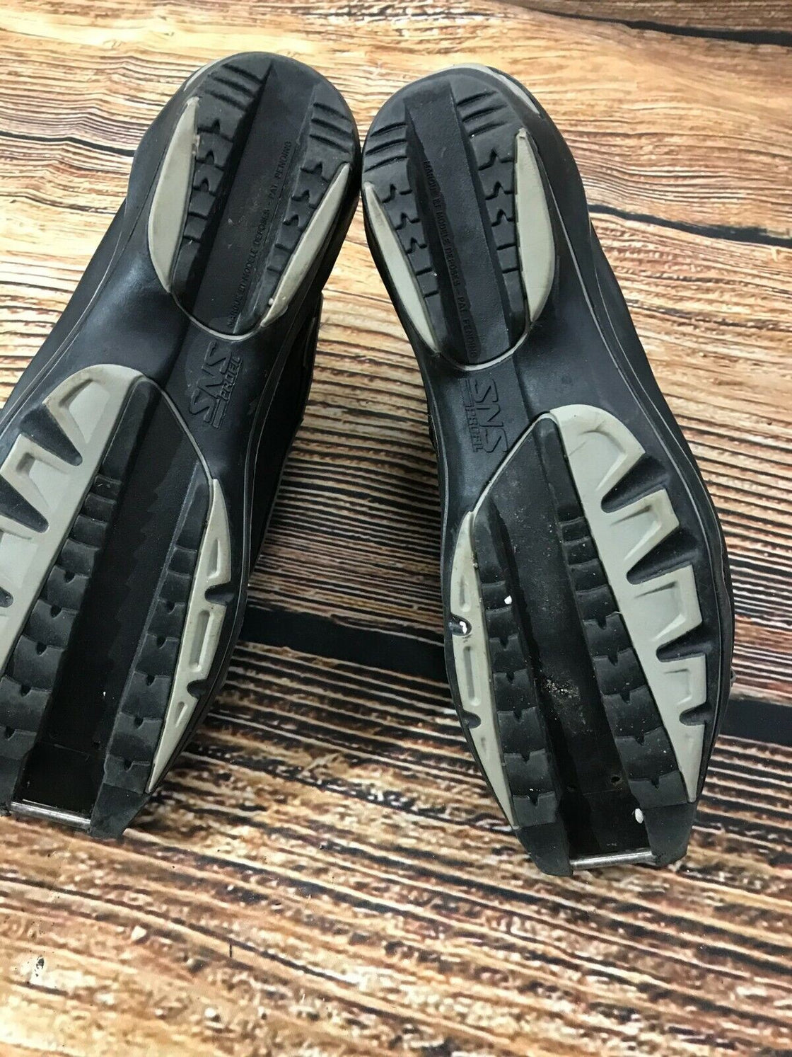 SALOMON Nordic Classic Cross Country Ski Boots Size EU38 US6.5 SNS Profil 2161