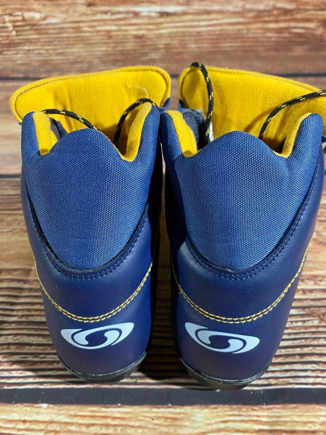 Salomon Nordic Cross Country Ski Boots Size EU41 US7.5 SNS Profil 2195