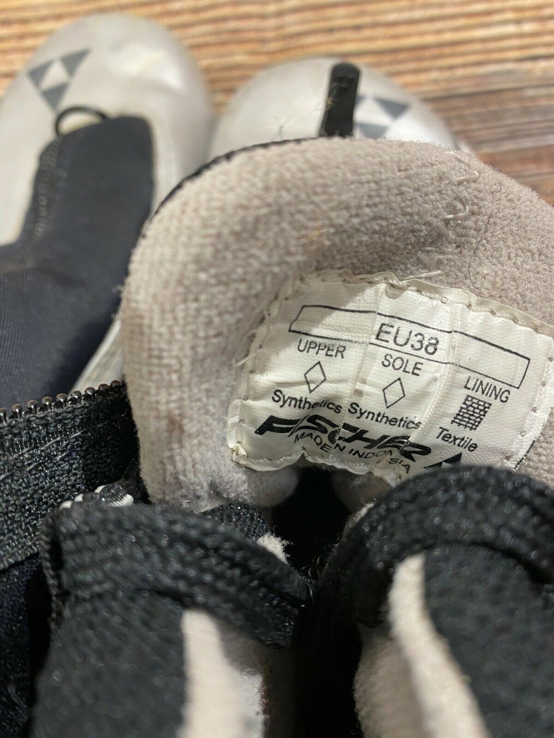 FISCHER XC Touring Nordic Cross Country Ski Boots Size EU38 US6 NNN 1556