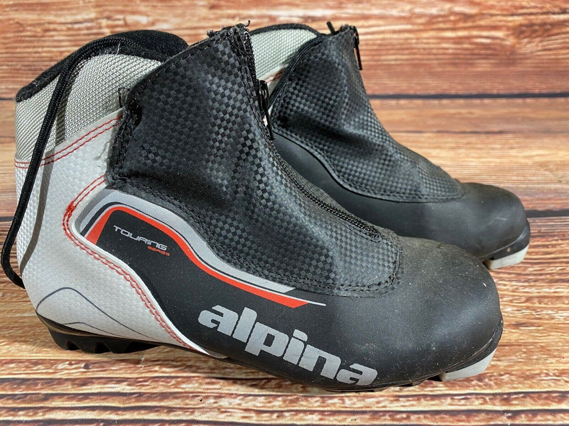 Alpina Touring Nordic Cross Country Ski Boots Size EU39 US7 for NNN 642