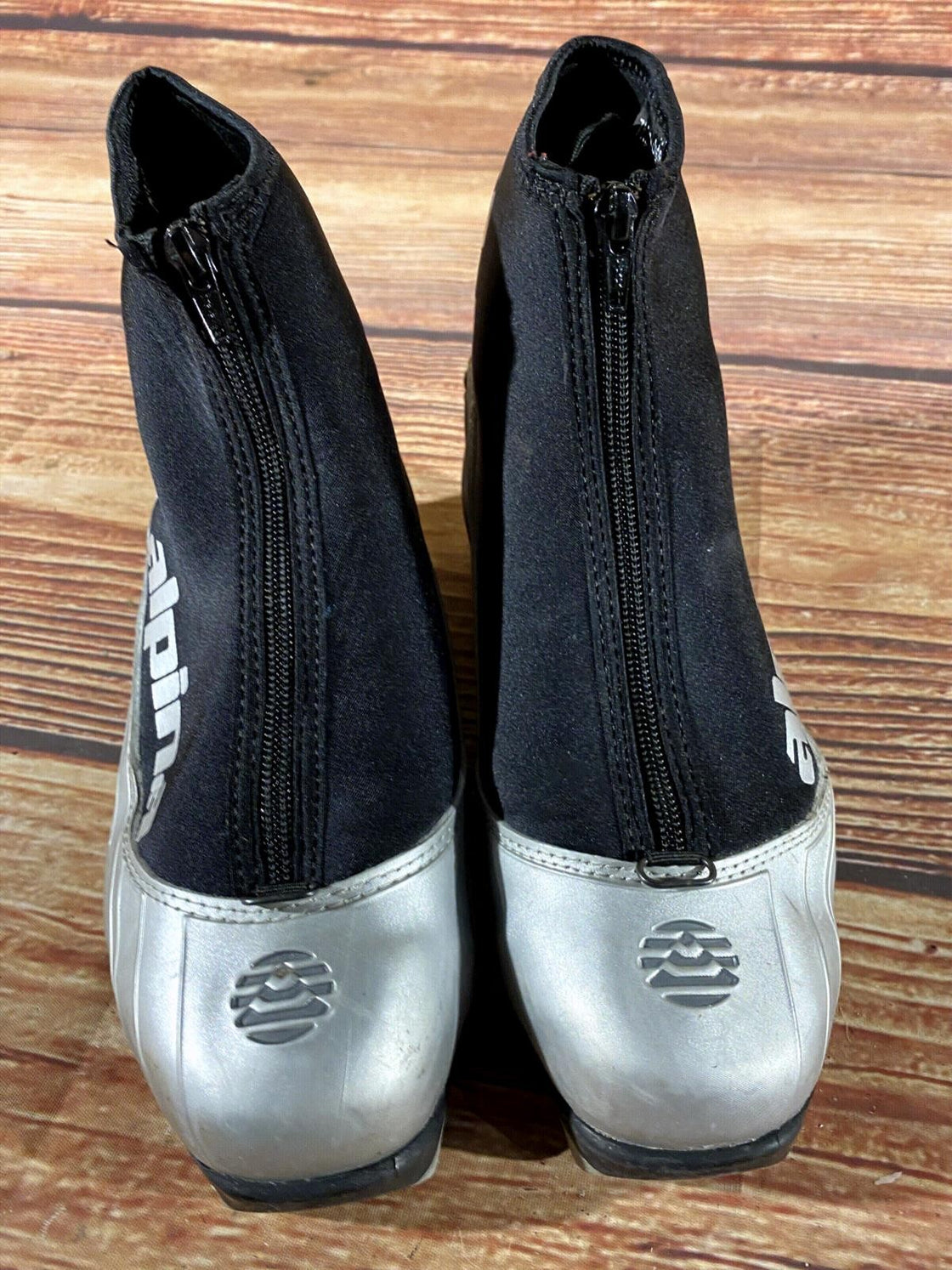 Alpina T10 Nordic Cross Country Ski Boots Size EU40 US7.5 for NNN 931