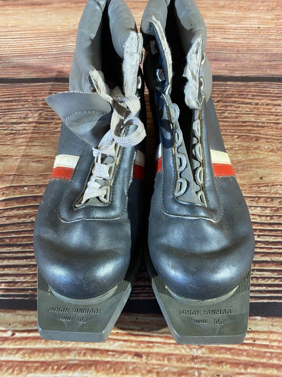 Botas Nordic Cross Country Ski Boots Size EU39 US7 Touring Norm 3pin 50mm 1802