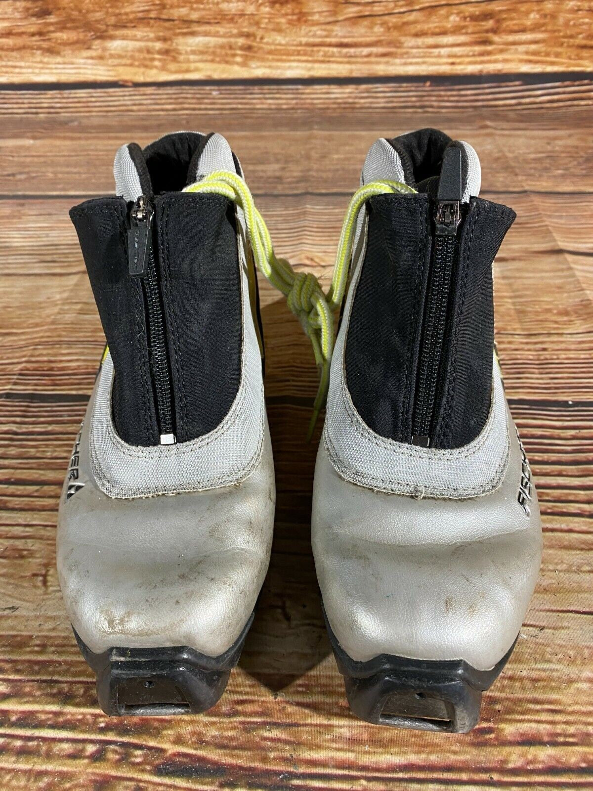 Fischer Cross Country Ski Boots Classic SNS Profil EU 38 US 6 240mm 1578