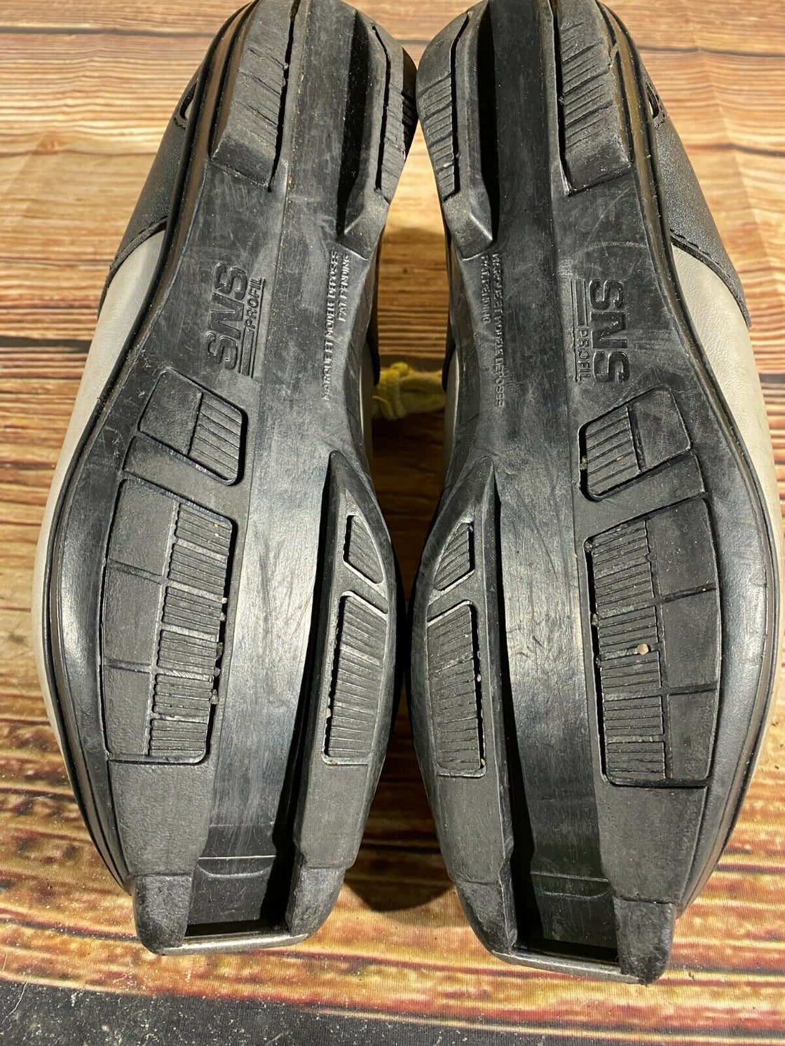 Fischer Nordic Cross Country Ski Boots Size EU38 US6 SNS Profil 1578