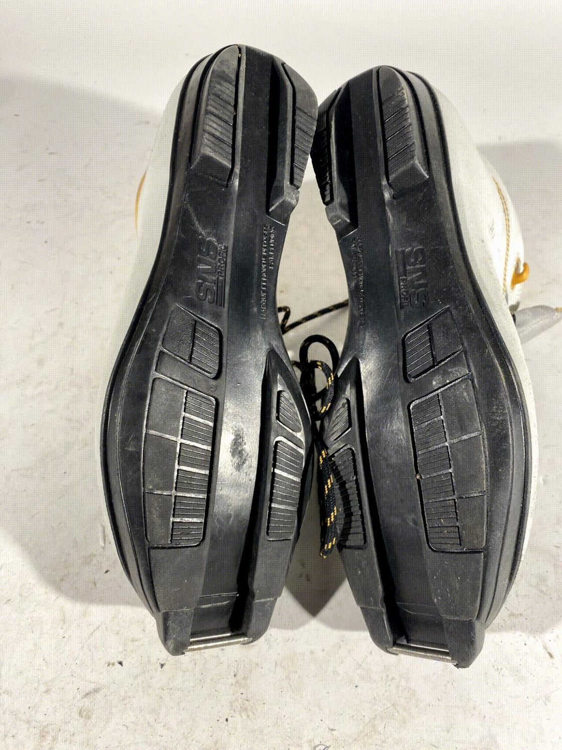 Salomon Nordic Cross Country Ski Boots Size EU39 US7 SNS Profil 2375