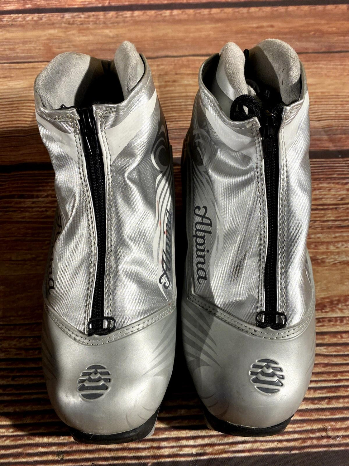 Alpina Eve28G Nordic Cross Country Ski Boots Size EU38 US6 for NNN 896