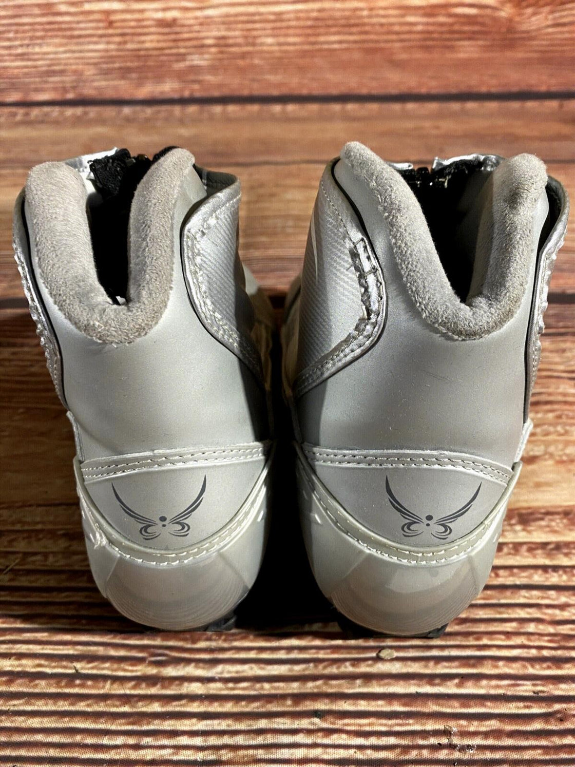 Alpina Eve28G Nordic Cross Country Ski Boots Size EU38 US6 for NNN 896