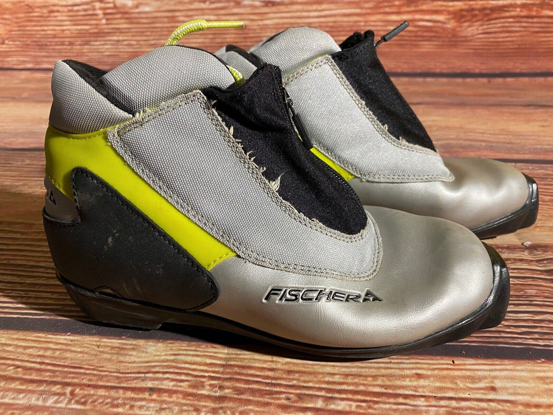 Fischer  Nordic Cross Country Ski Boots Size EU38 US6 SNS Profil 1579