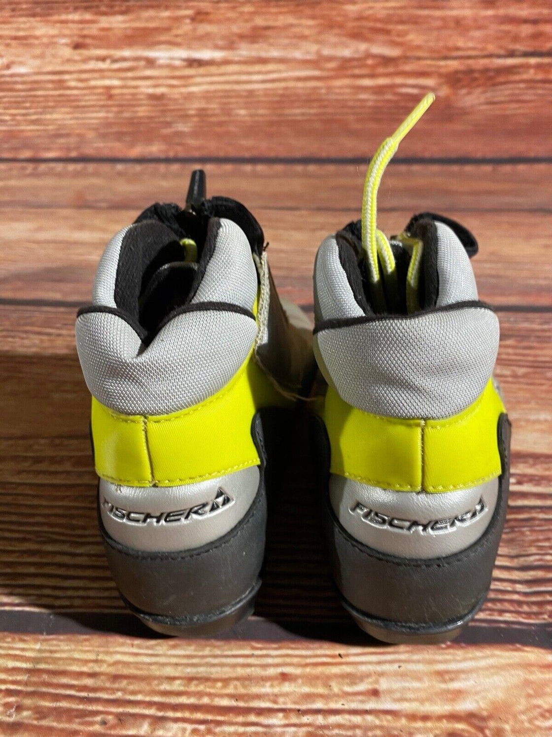 Fischer  Nordic Cross Country Ski Boots Size EU38 US6 SNS Profil 1579