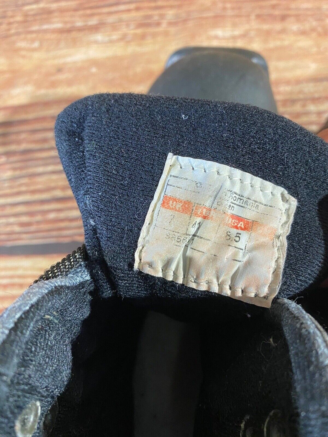 Salomon Nordic Cross Country Ski Boots Size EU41 US8.5 SNS Profil 2182