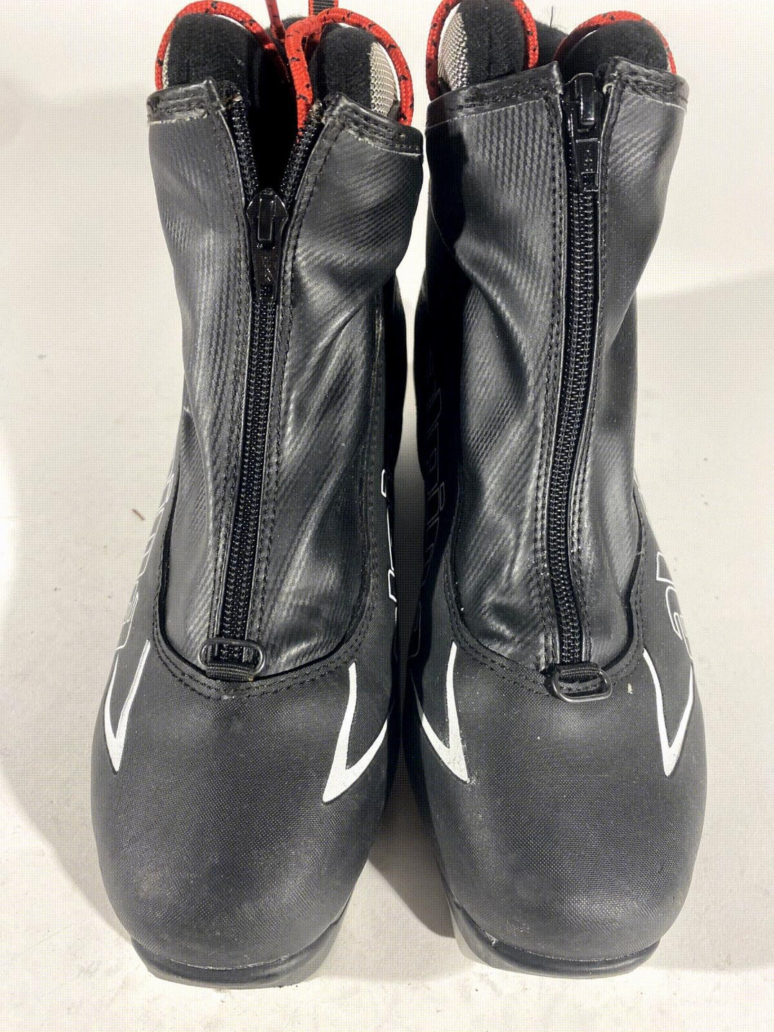 Alpina T5 Plus Nordic Cross Country Ski Boots Size EU40 US7.5 for NNN 2825