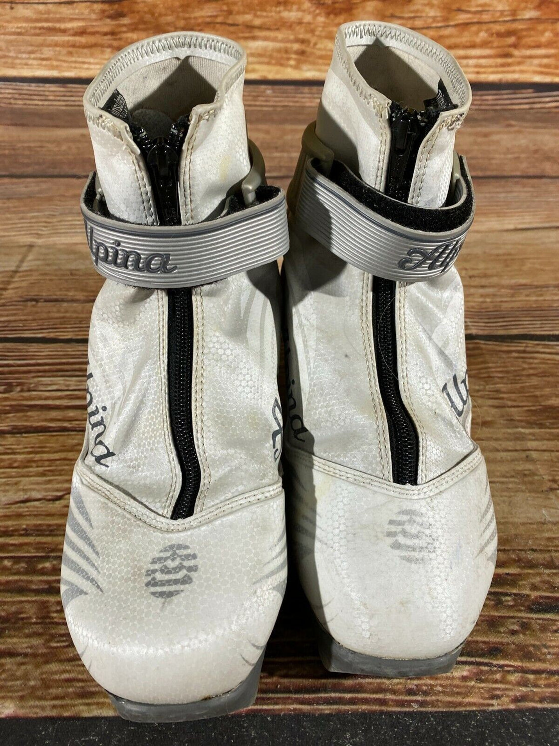 Alpina Eve30S Nordic Cross Country Ski Boots Size EU38 US7 for NNN 619