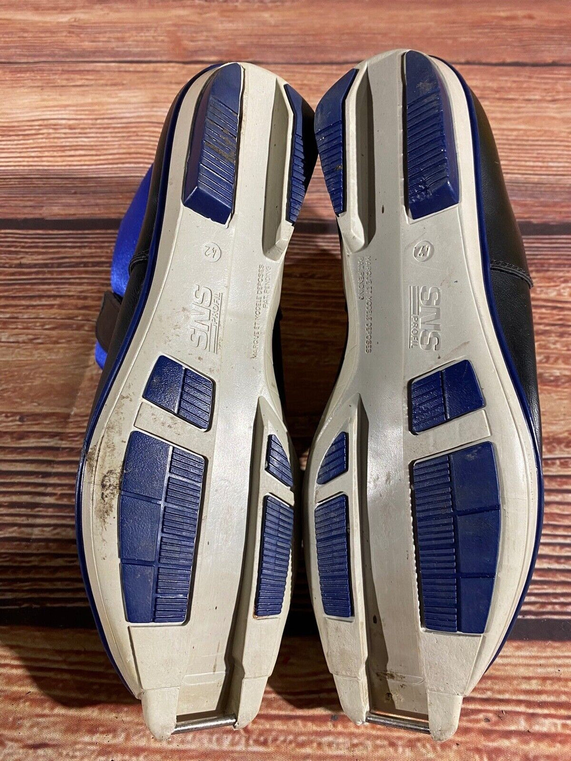 Fischer XC Nordic Cross Country Ski Boots Size EU42 US9 SNS Profil 1100