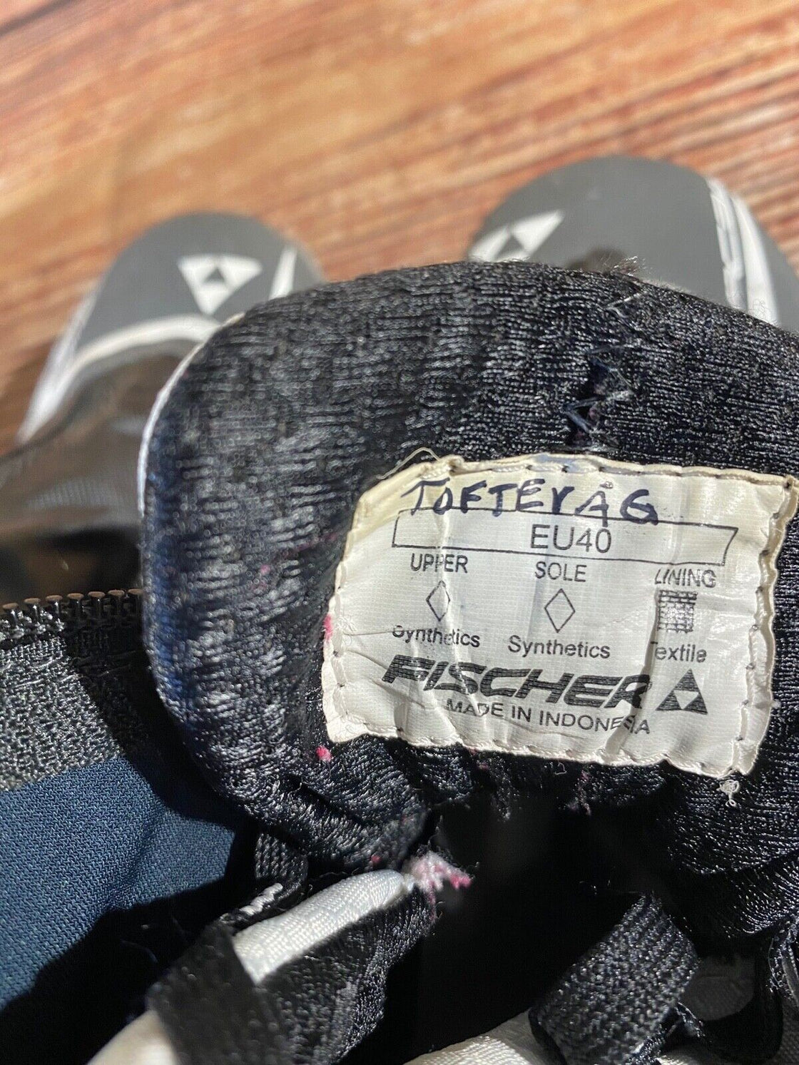 Fischer RC3 Classic Nordic Cross Country Ski Boots Size EU40 US7.5 NNN 1344