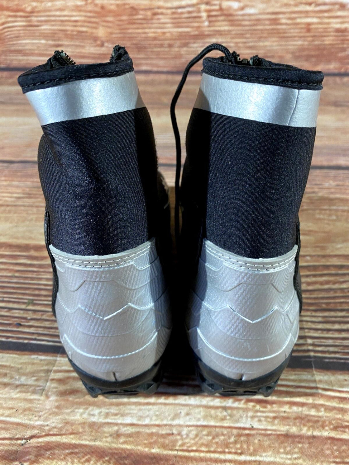 Alpina ST10 Nordic Cross Country Ski Boots Size EU39 US7 for NNN 2991