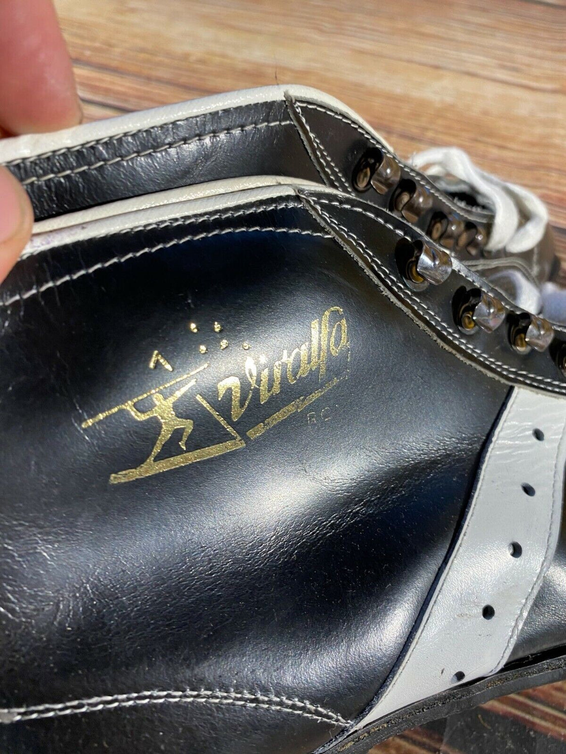 VIRALFA Vintage Cross Country Ski Boots Kandahar Cable Bindings EU39 US6 KL19