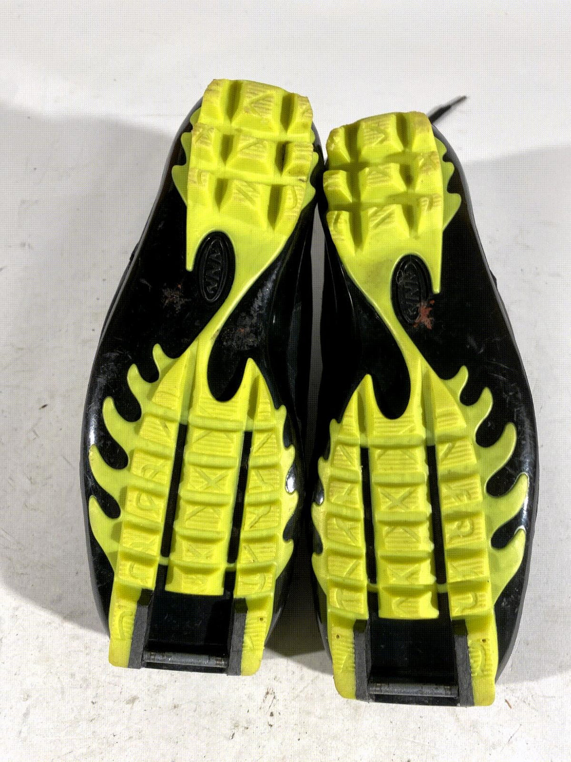 Fischer Classic Nordic Cross Country Classic Ski Boots Size EU37 US5 NNN 1175