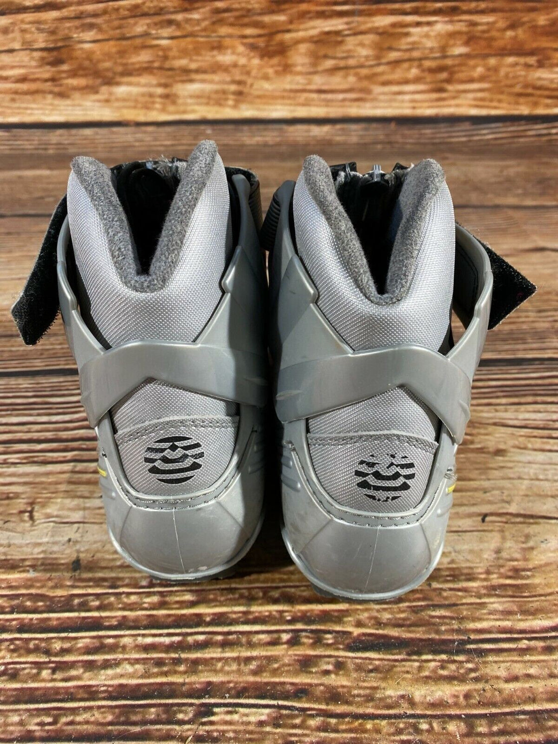 Alpina SP30L Nordic Cross Country Ski Boots Size EU40 US7.5 NNN bindings 710