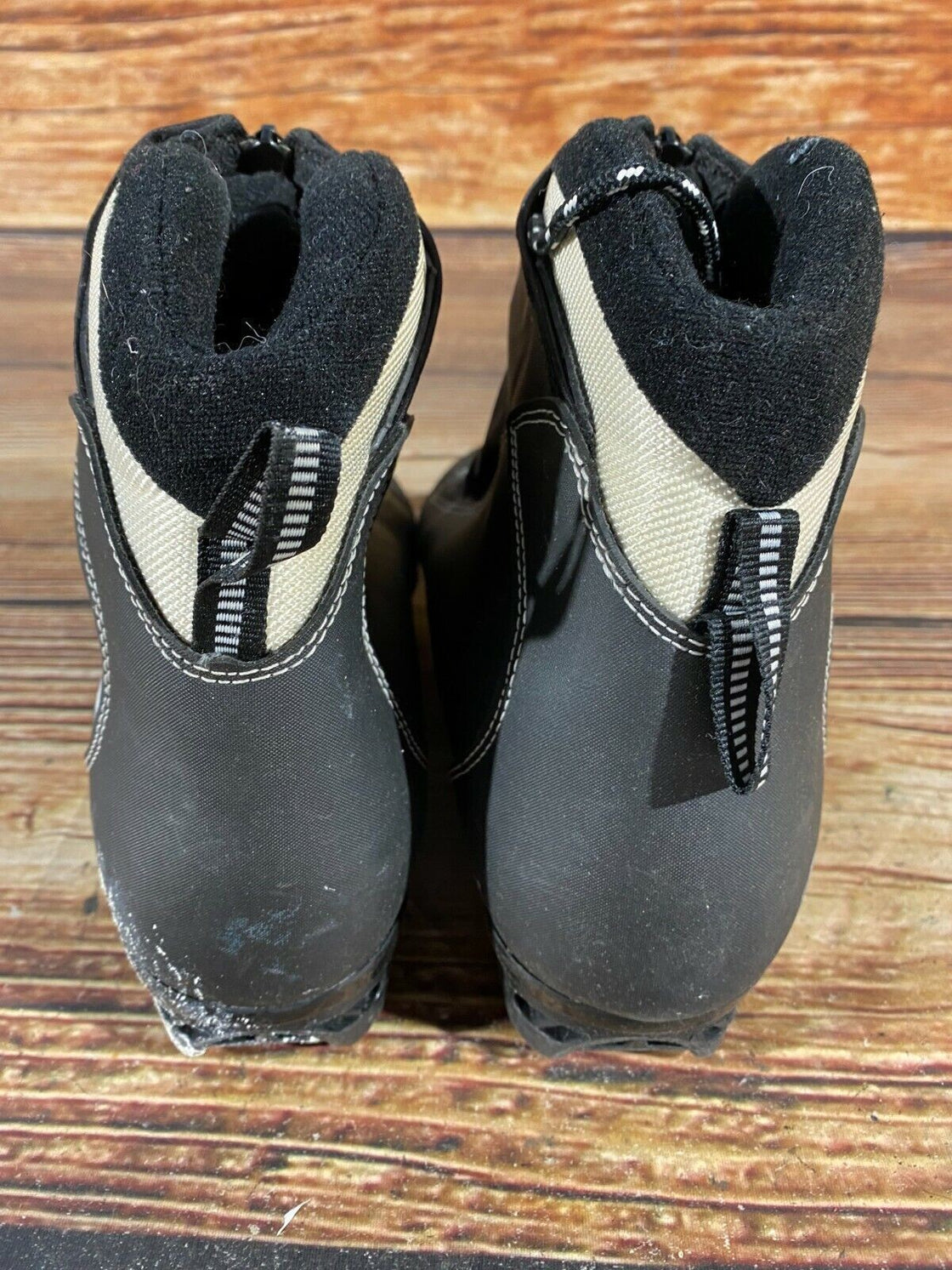 Rossignol X-Tour Nordic Cross Country Ski Boots Size EU43 US9.5 NNN 2504