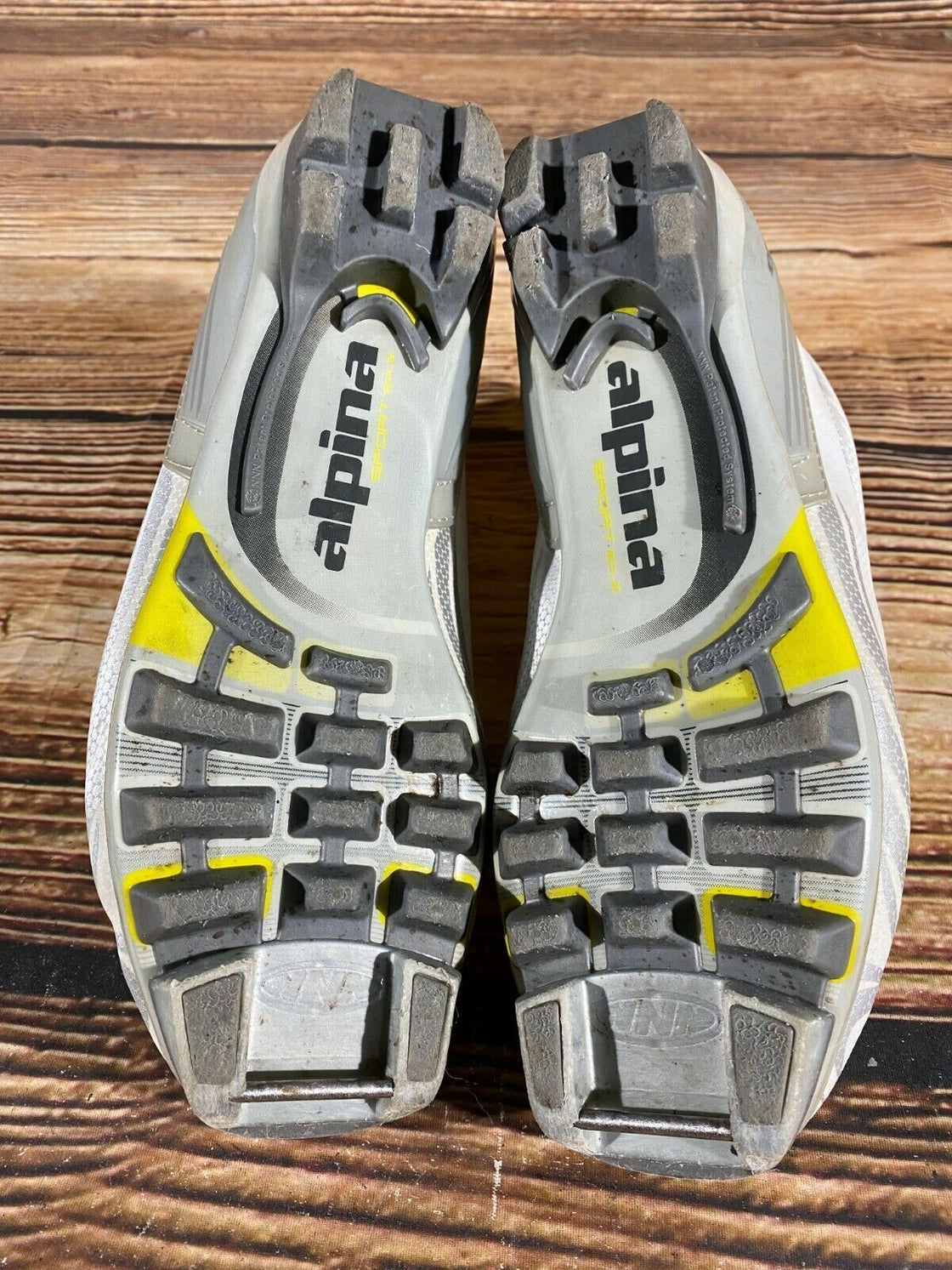 Alpina Eve20S Nordic Cross Country Ski Boots Size EU38 US8 NNN bindings 984