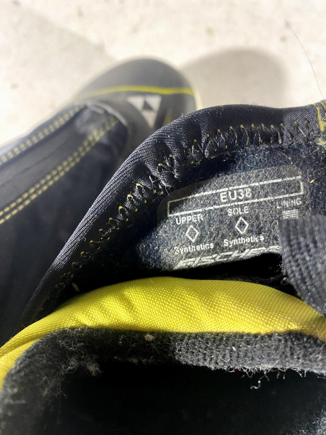 Fischer RC3 Classic Nordic Cross Country Ski Boots Size EU38 US6 NNN 1343