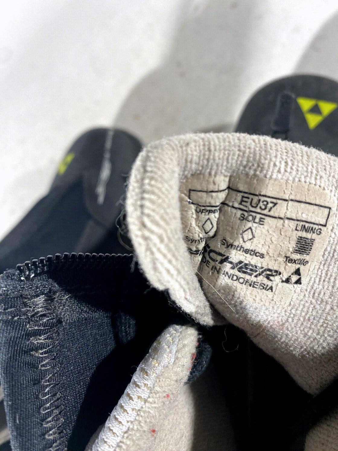 Fischer Ultimate Classic Nordic Cross Country Ski Boots Size EU37 US5.5 NNN 2465