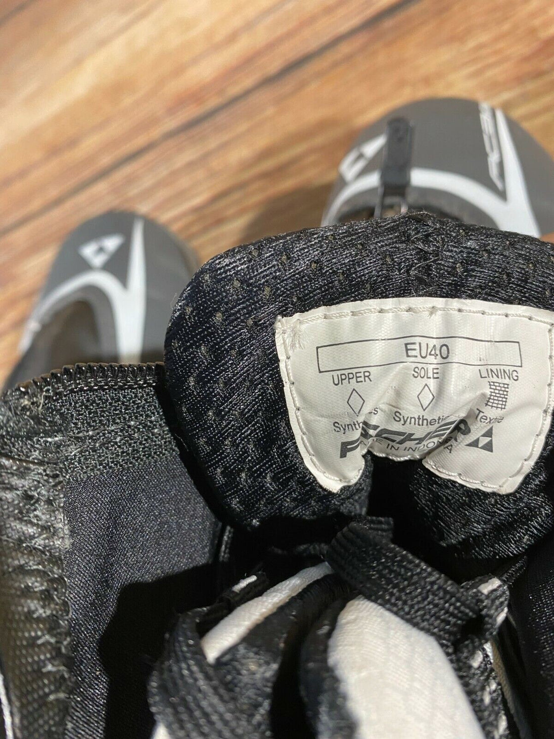 Fischer RC3 Classic Cross Country Ski Boots Size EU40 US7.5 NNN binding 1559