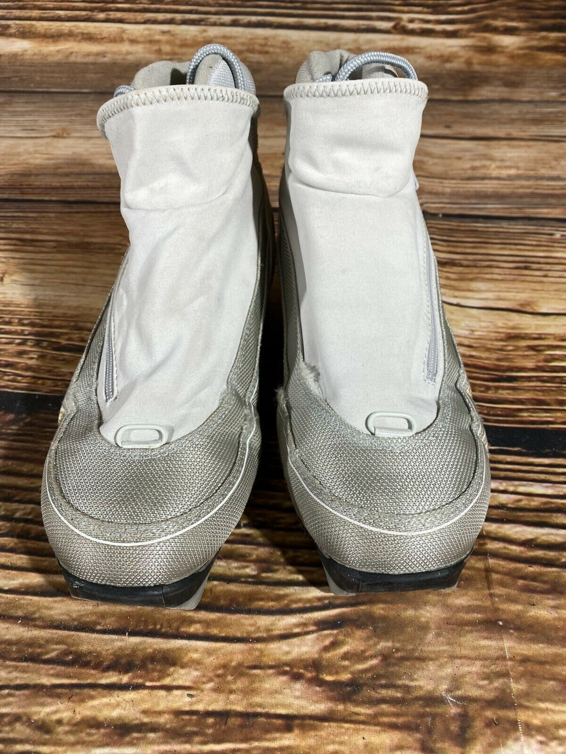 Madshus Amica 100 Cross Country Ski Boots Size EU40 US8 NNN Rottefella 1992