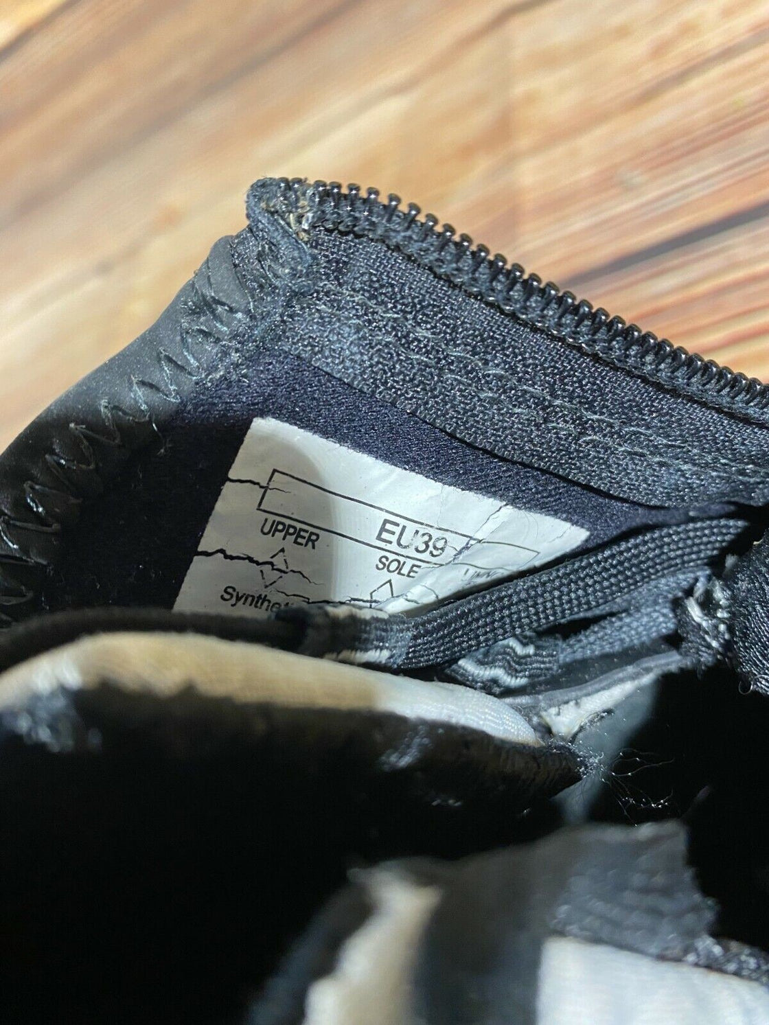 Fischer RC1 Classic Cross Country Ski Boots Size EU39 US7 NNN binding 1430