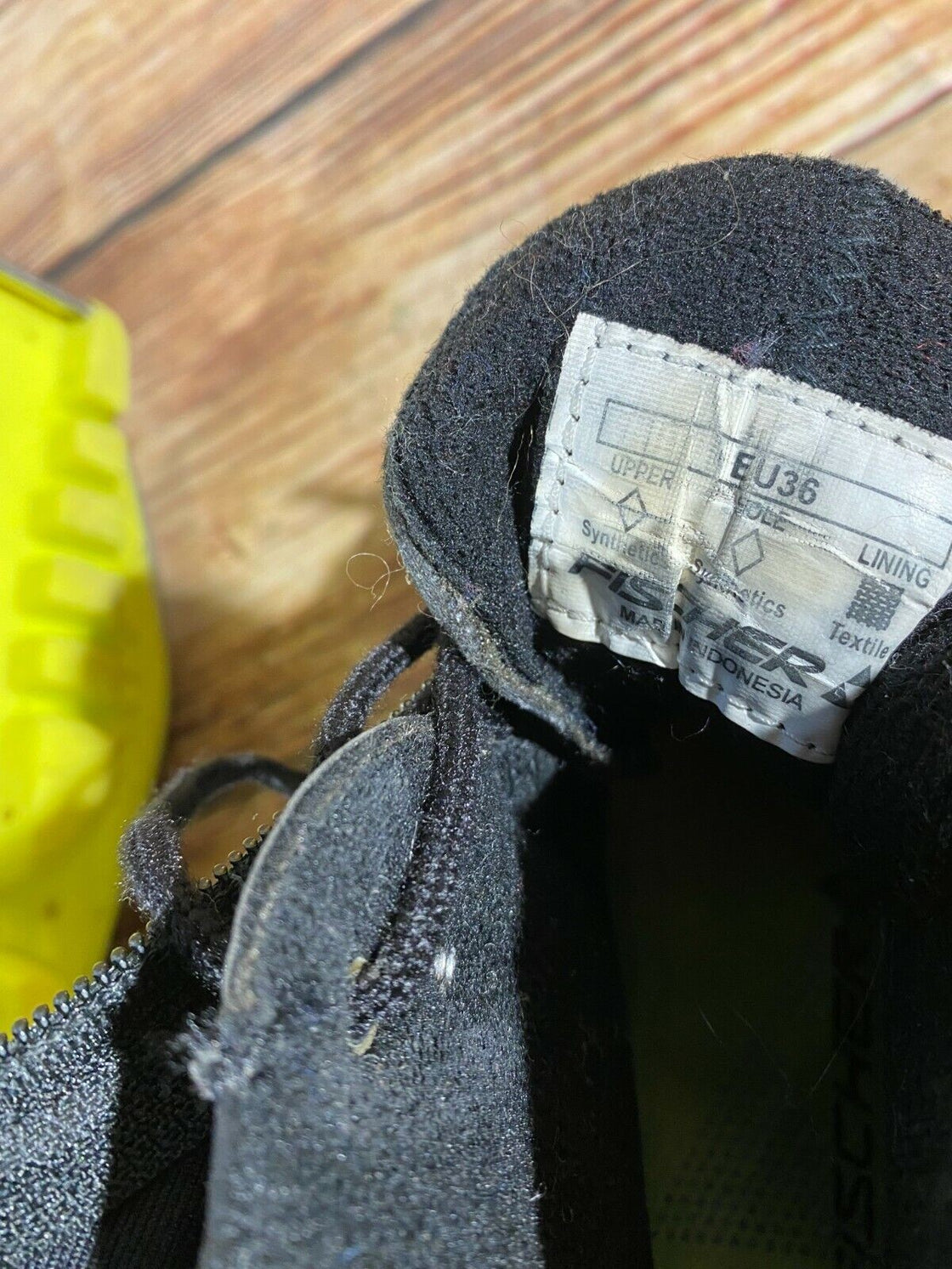 Fischer J9000 Cross Country Ski Boots Size EU36 US4.5 SNS Profil binding 1532