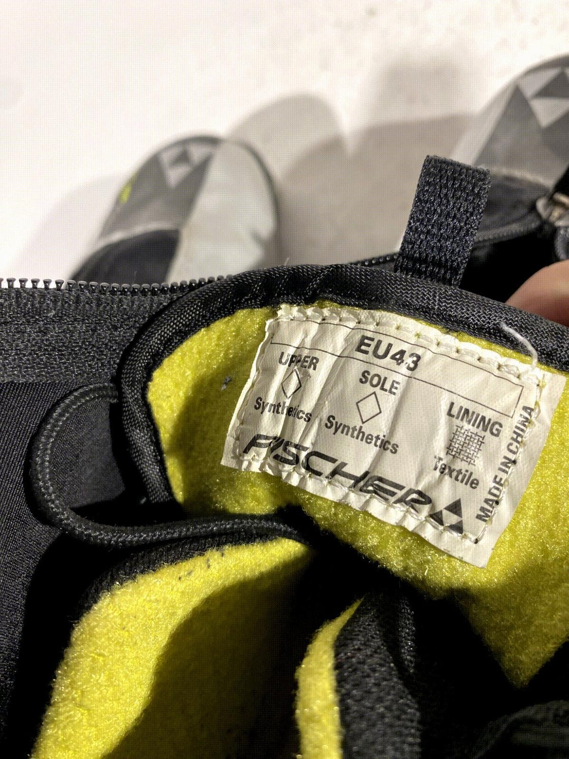 Fischer RC3 Classic Nordic Cross Country Ski Boots Size EU43 US9.5 NNN 1442