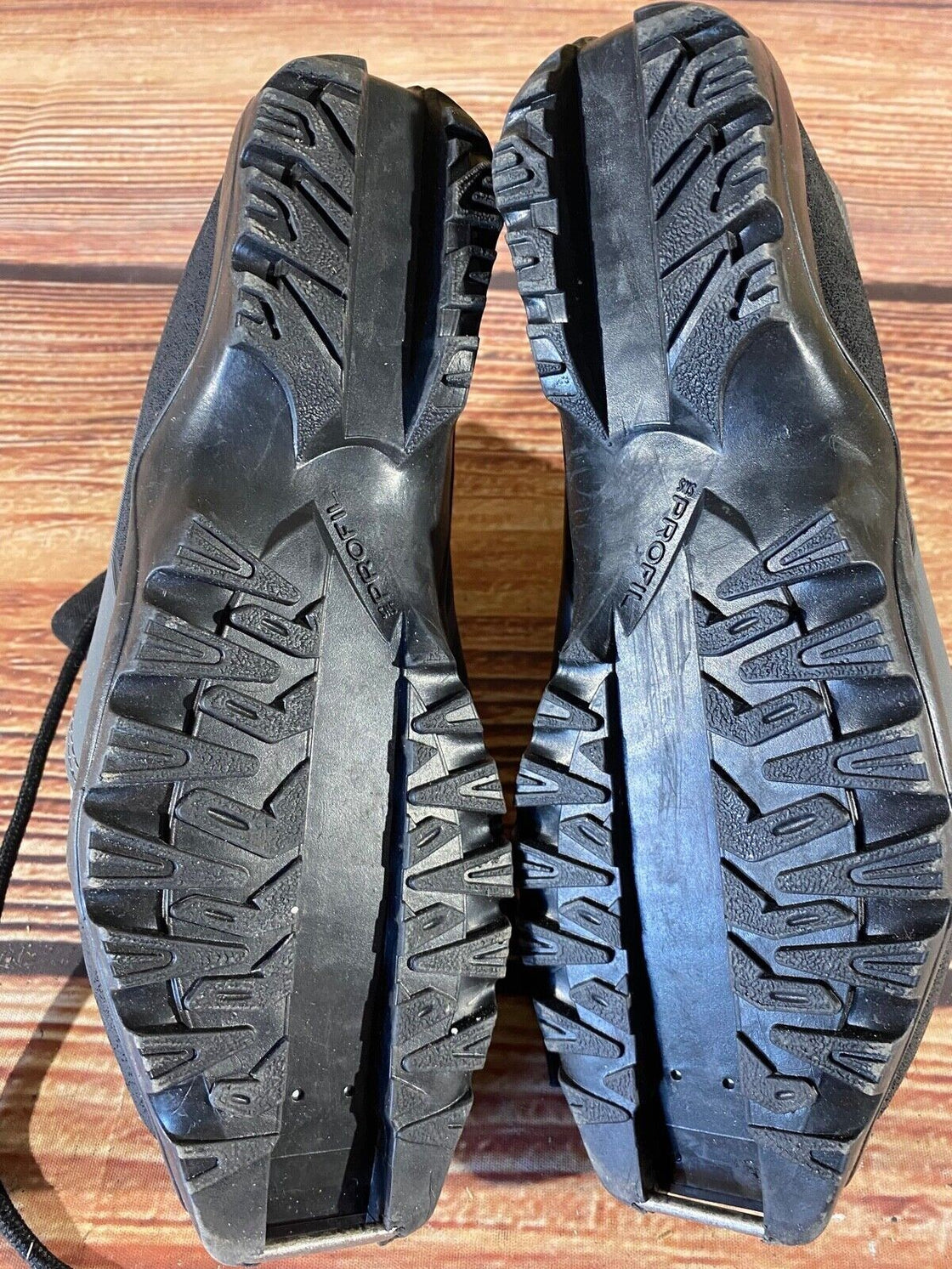 Fischer XC Sport Nordic Cross Country Ski Boots Size EU39 US7 NNN 1351