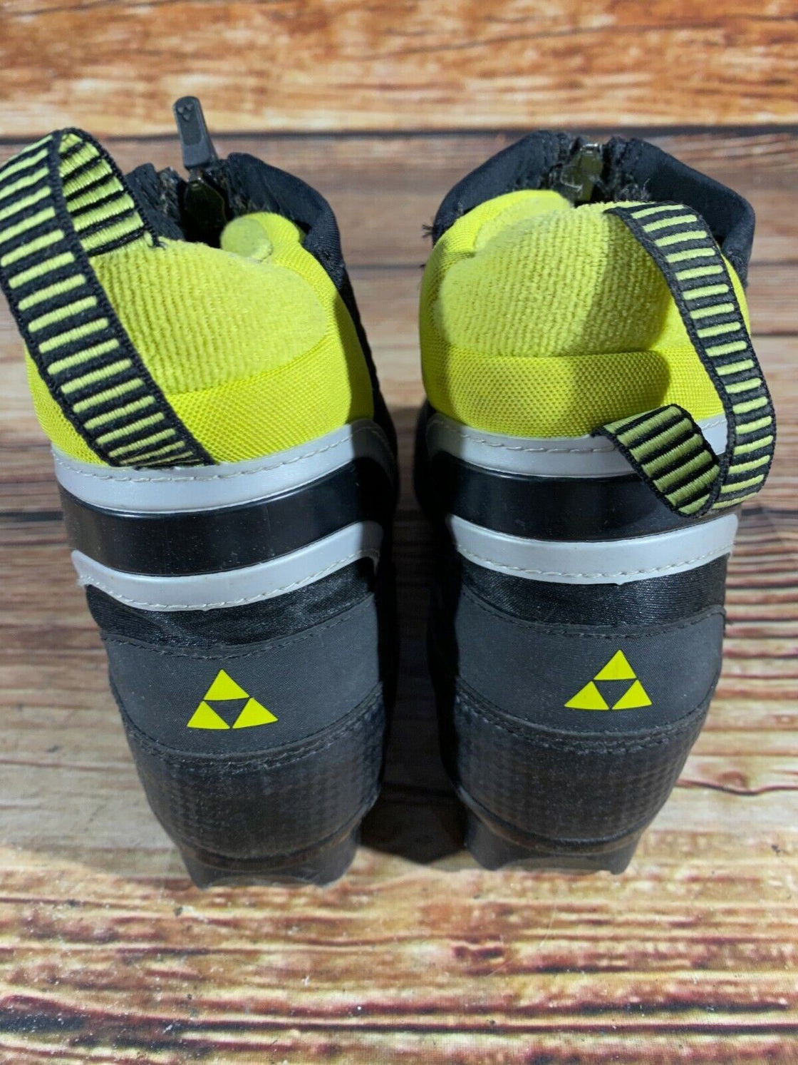 Fischer Ultimate Kids Nordic Cross Country Ski Boots Size EU36 US4.5 NNN F-19