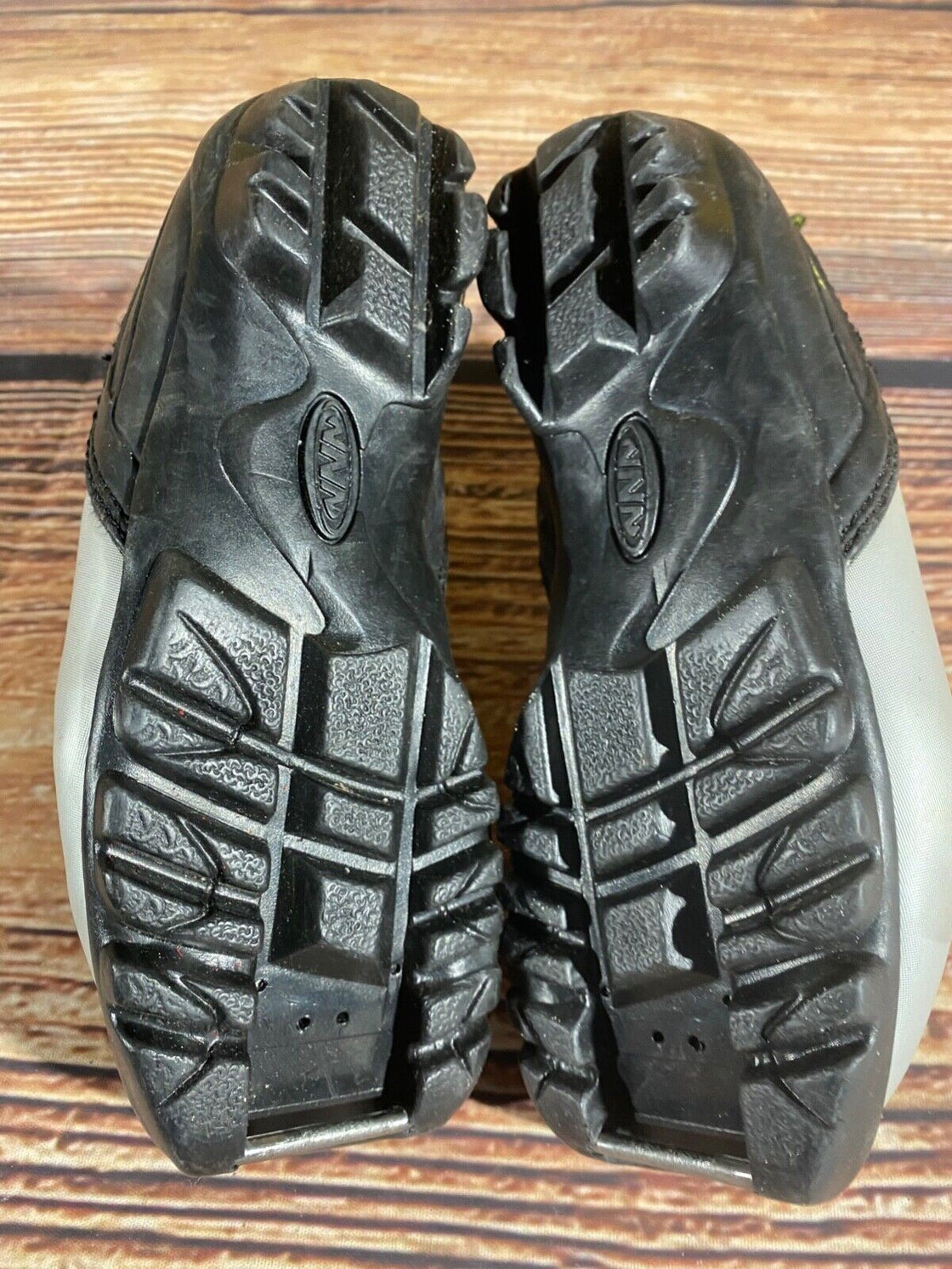Fischer XJ Sprint Kids Nordic Cross Country Ski Boots Size EU31 US12.5 NNN F-424