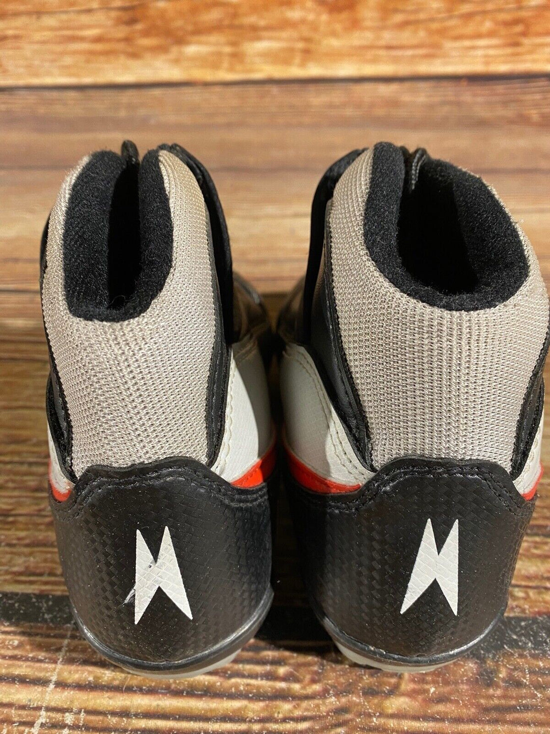 Madshus NX6 Nordic Cross Country Ski Boots Size EU37 US4.5 for NNN 2617