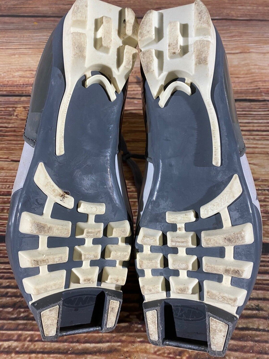 Fischer XC Comfort Nordic Cross Country Ski Boots Size EU37 US6 for NNN 1569