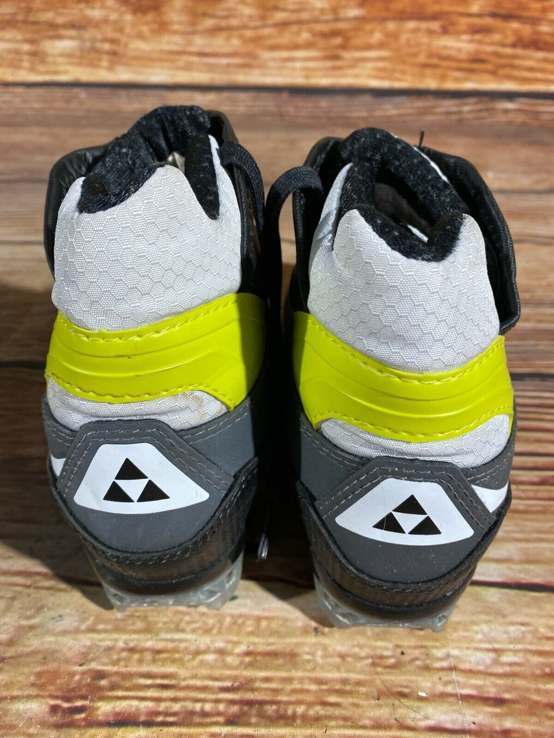 Fischer RC3 Classic Cross Country Ski Boots Size EU39 US7 NNN binding 1431