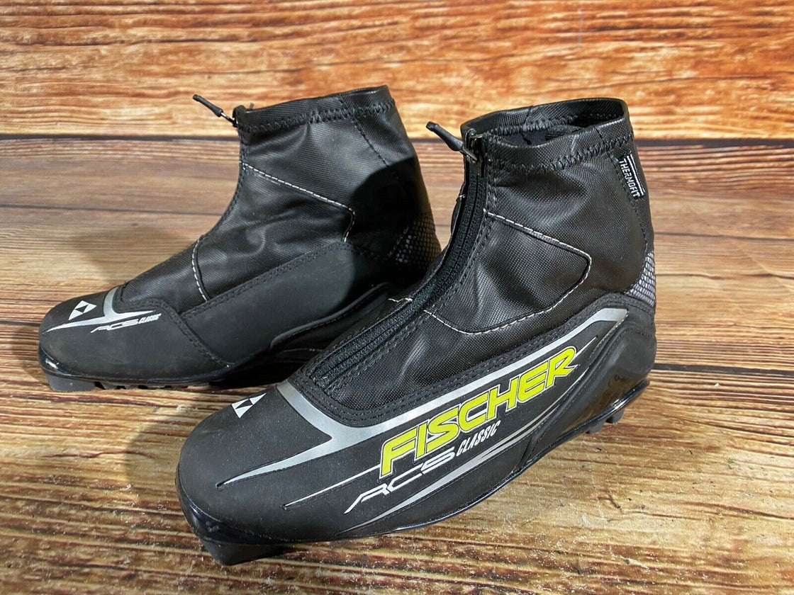Fischer RC5 Classic Nordic Cross Country Ski Boots Size EU38 US6 for NNN 1516
